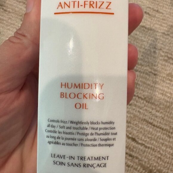 Milbon Anti Frizz Hair Oil - Picture 2 of 3